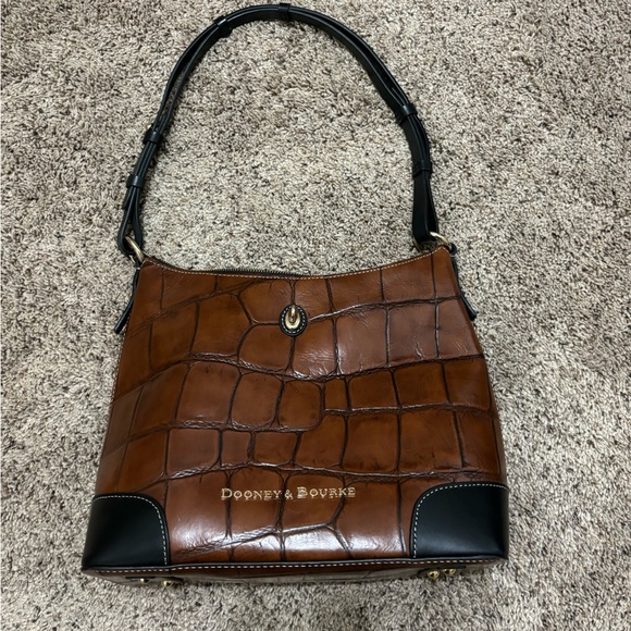 Dooney & Bourke Handbags - Dooney and Bourke purse!